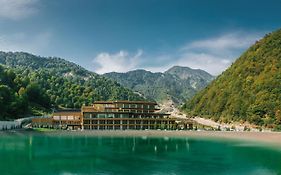 فندق منتجع قفقاز توفنداغ مونتاين